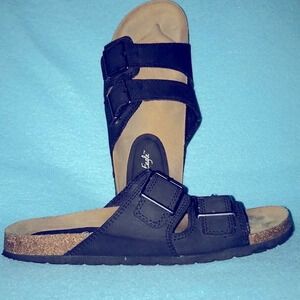AMERICAN EAGLE suede black adjustable strap and buckle sandals size 7